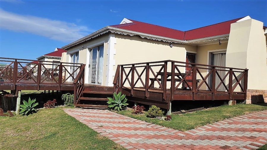 4 Bedroom Property for Sale in Marina Martinique Eastern Cape